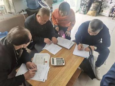 鹽湖區(qū)行政審批服務(wù)管理局 服務(wù)下沉暖人心，主動上門續(xù)證件