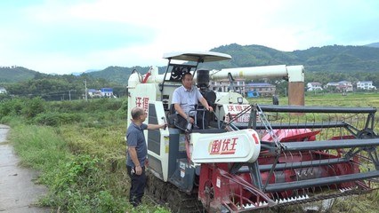 農機送檢下鄉 助力安全生產 ——縣農業農村局農機服務行動紀實